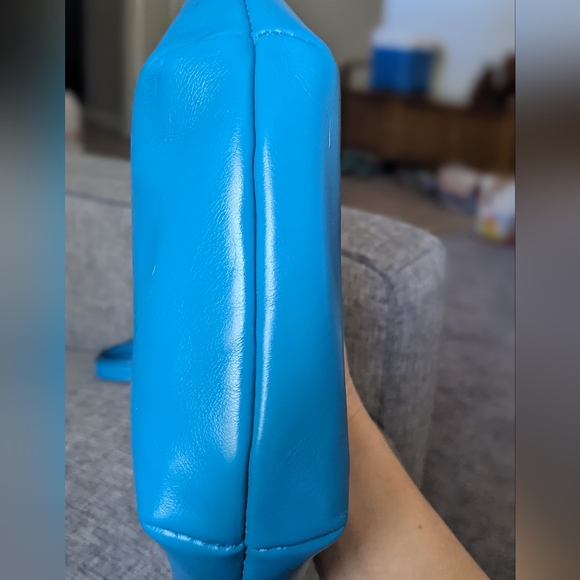 Patricia Nash Tinchi Convertible Sling Bag, Turquoise Leather - Picture 3 of 15